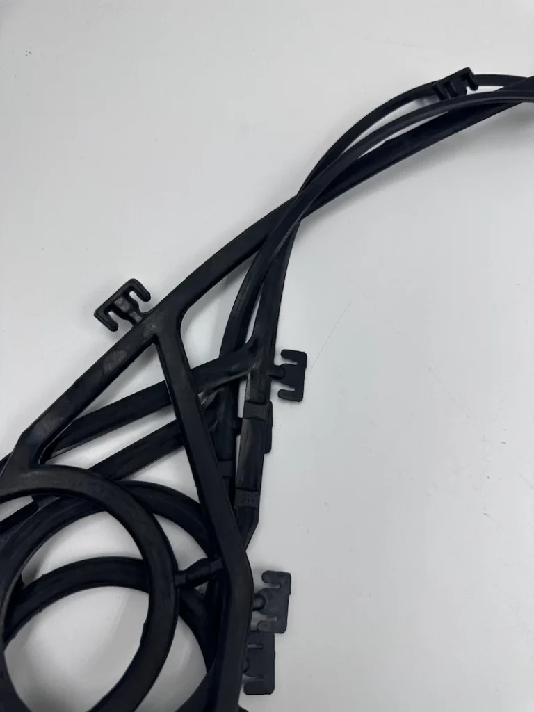 Durable PHE gasket seals for plate heat exchanger maintenance by Senovis.