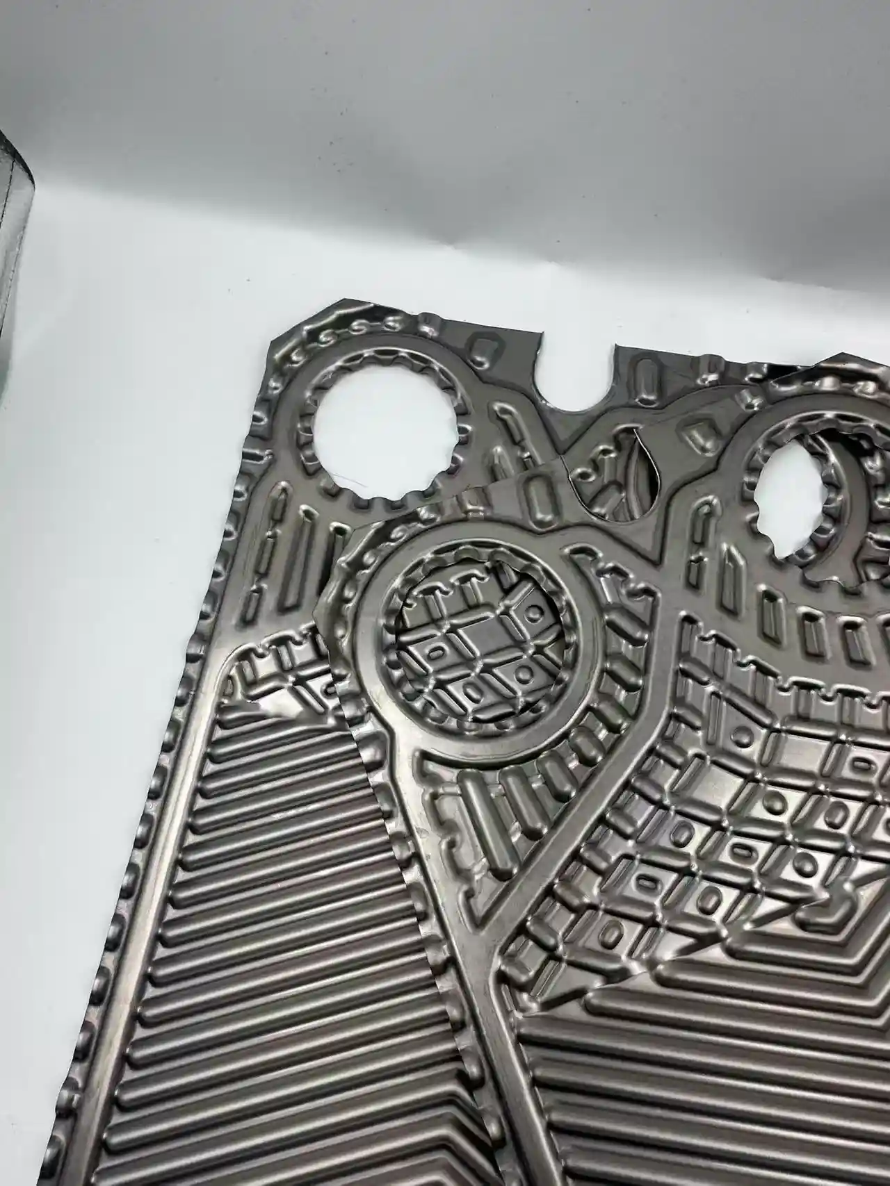 Sondex S110 heat transfer surface with advanced corrugation pattern design