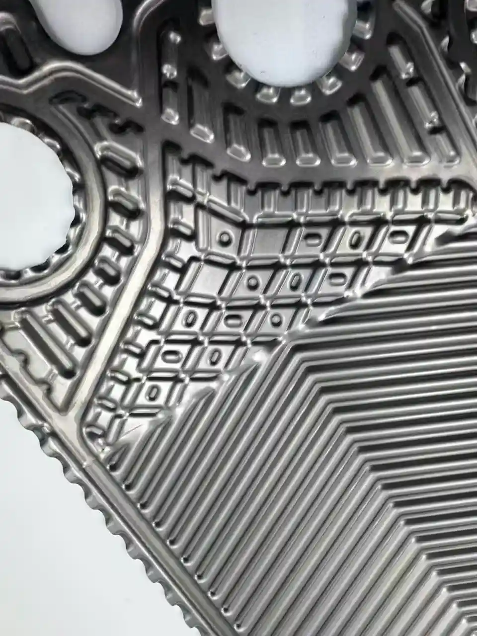 Sondex S63 plate heat transfer pattern with optimized corrugation design