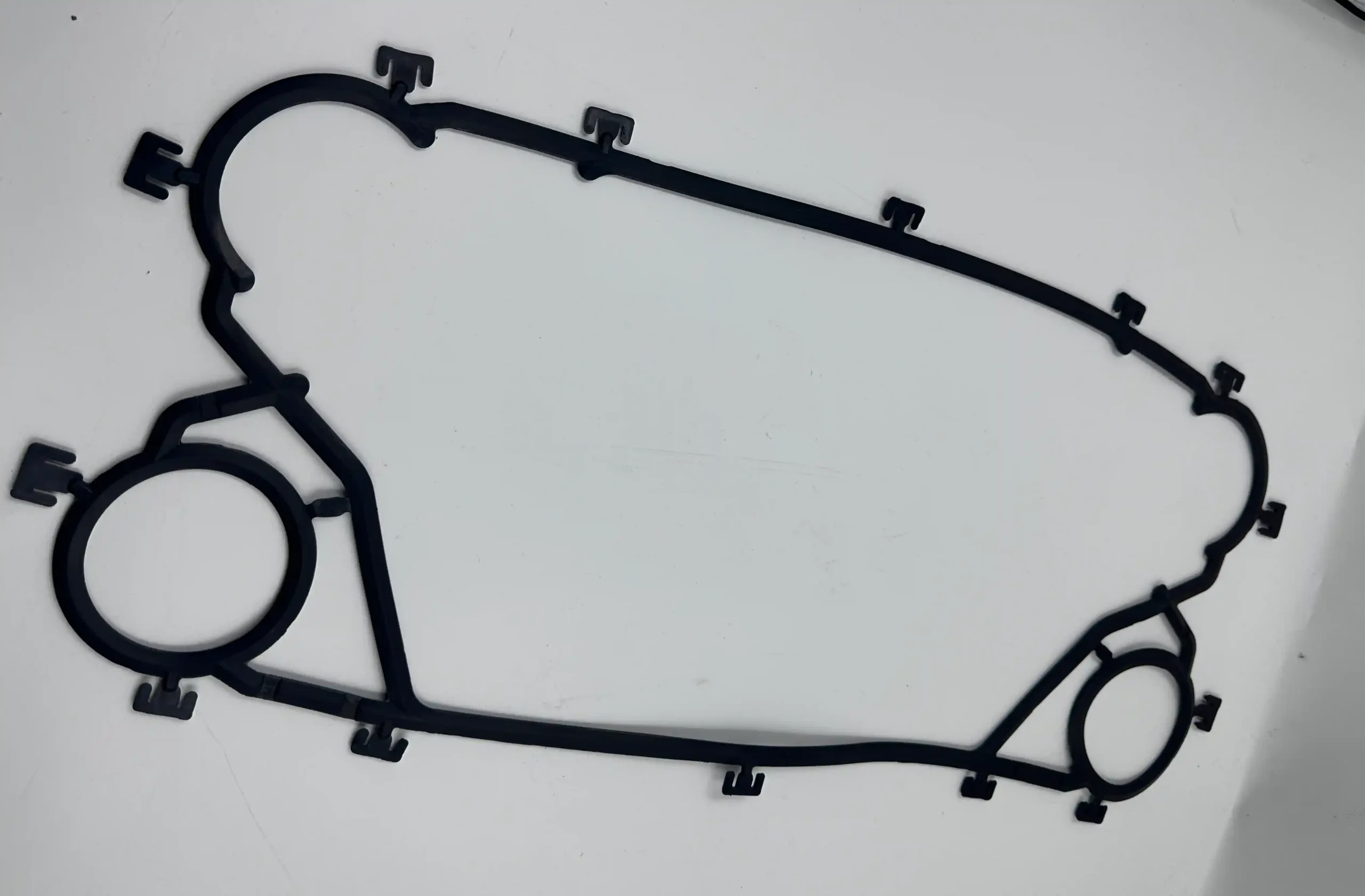 Vicarb V45 gasket mounting section for secure plate attachment