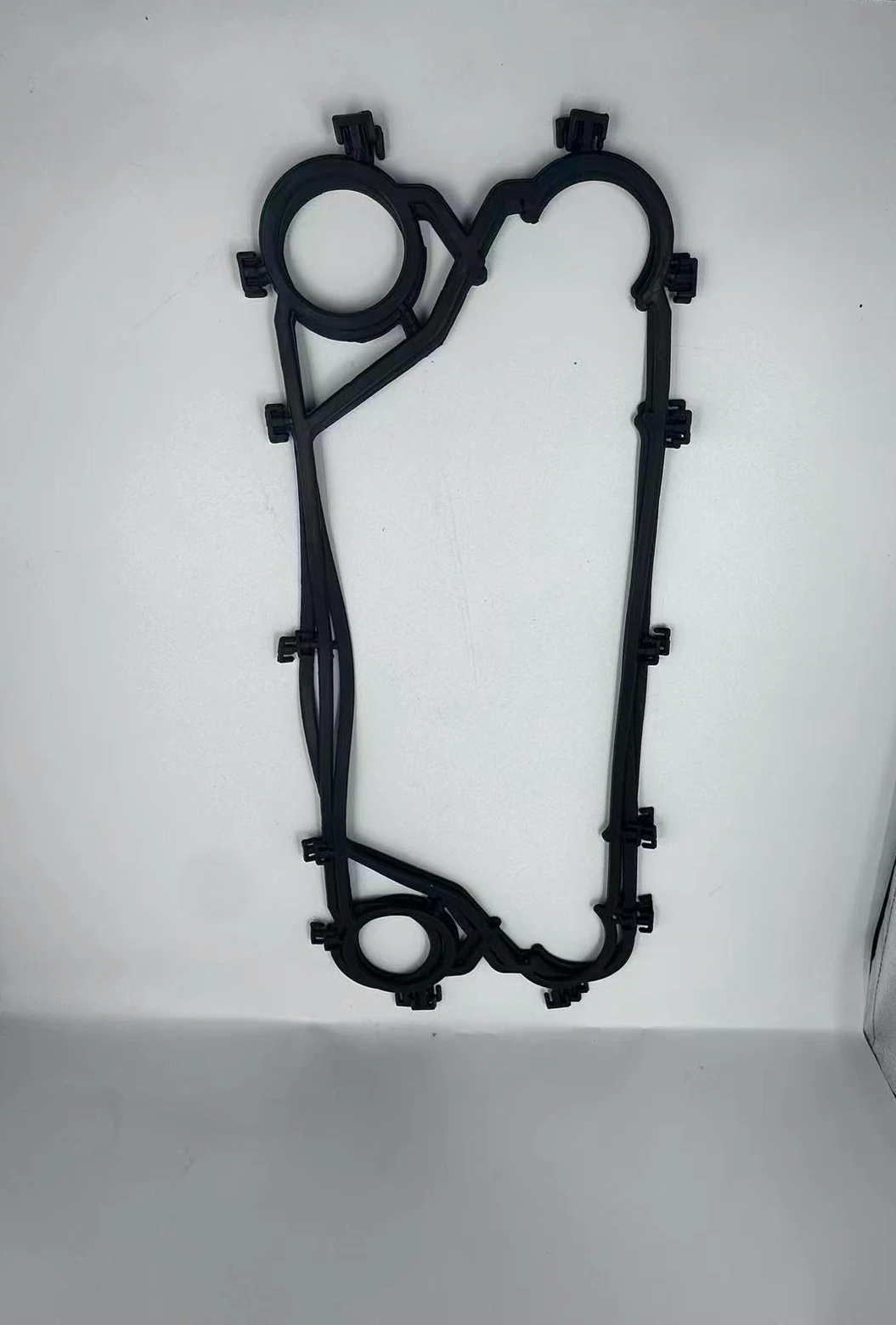 Vicarb V8 gasket sealing edge detail for heat exchanger applications