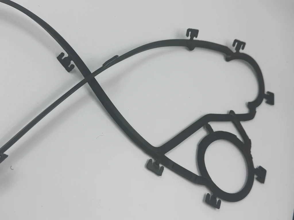 Precision Alfa Laval Clip6 gasket supplied by professional silicone gasket manufacturers.