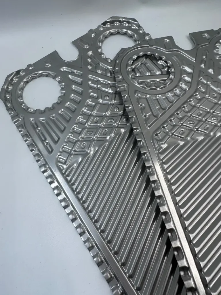 Alfa Laval M6M plate illustrating the plate heat exchanger working principle during fluid heat transfer.