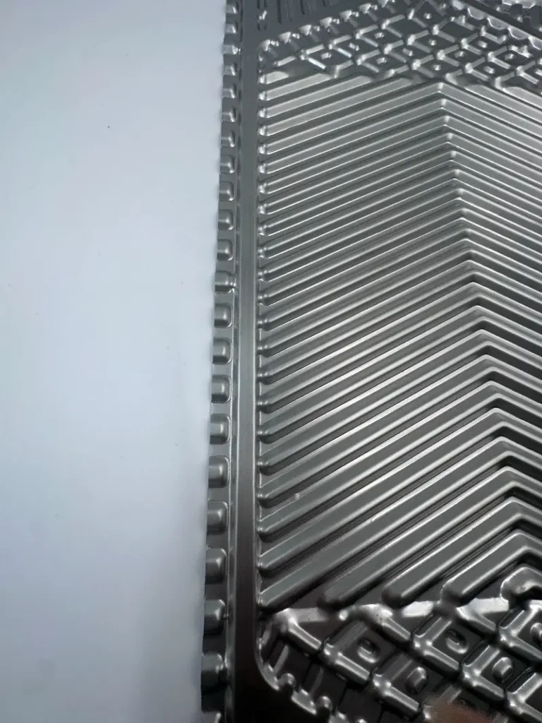 Alfa Laval MX25B replacement plate supplied by a professional plate heat exchanger factory.